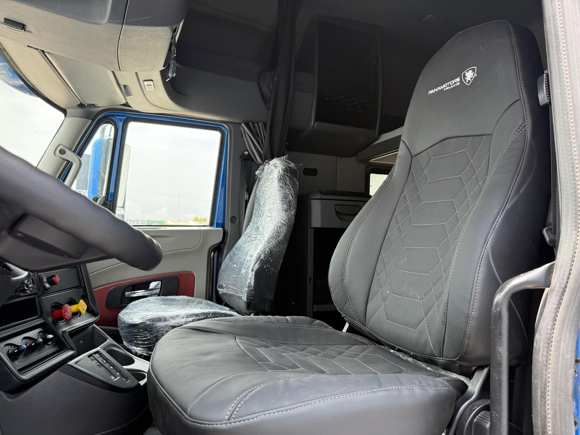2020 INTERNATIONAL Prostar - SEATS_FRONT