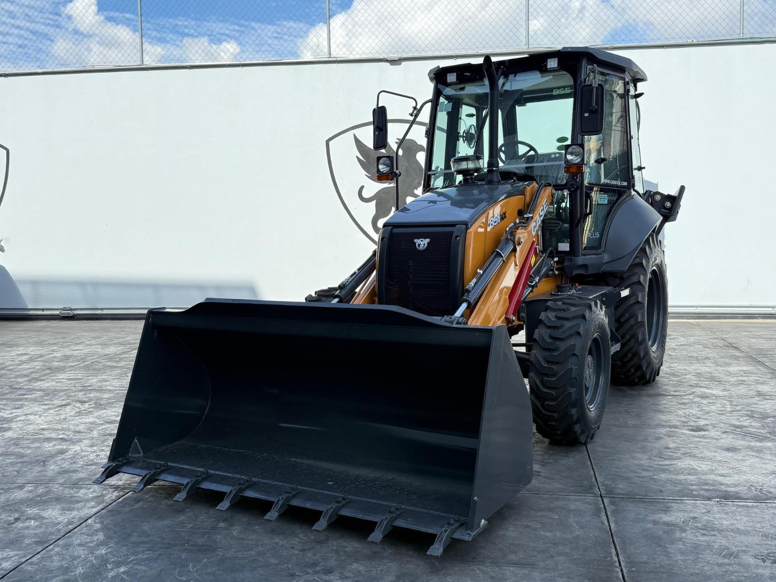 2025 Case - FRONT_DRIVER_SIDE