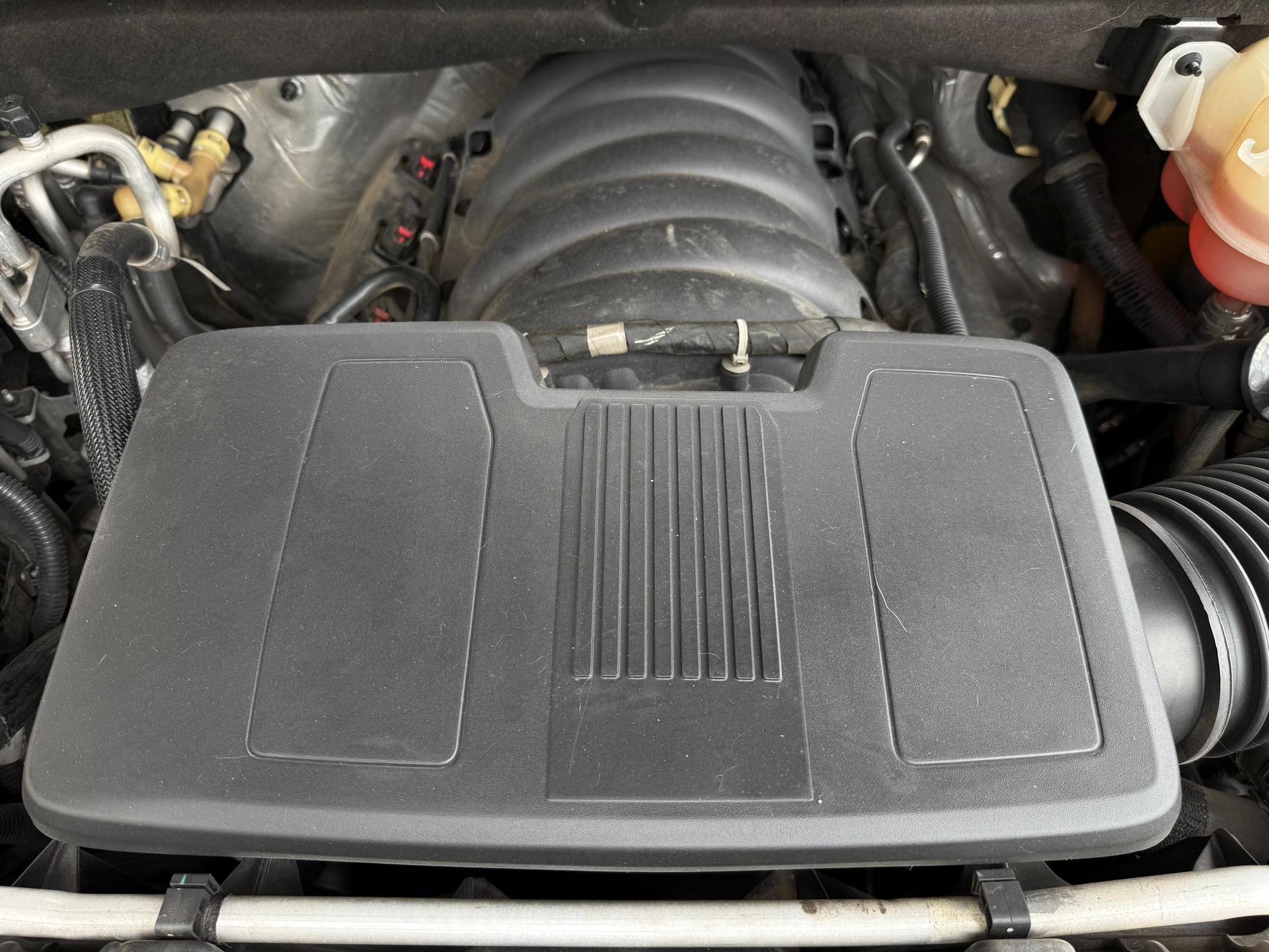 2021 CHEVROLET Suburban - ENGINE