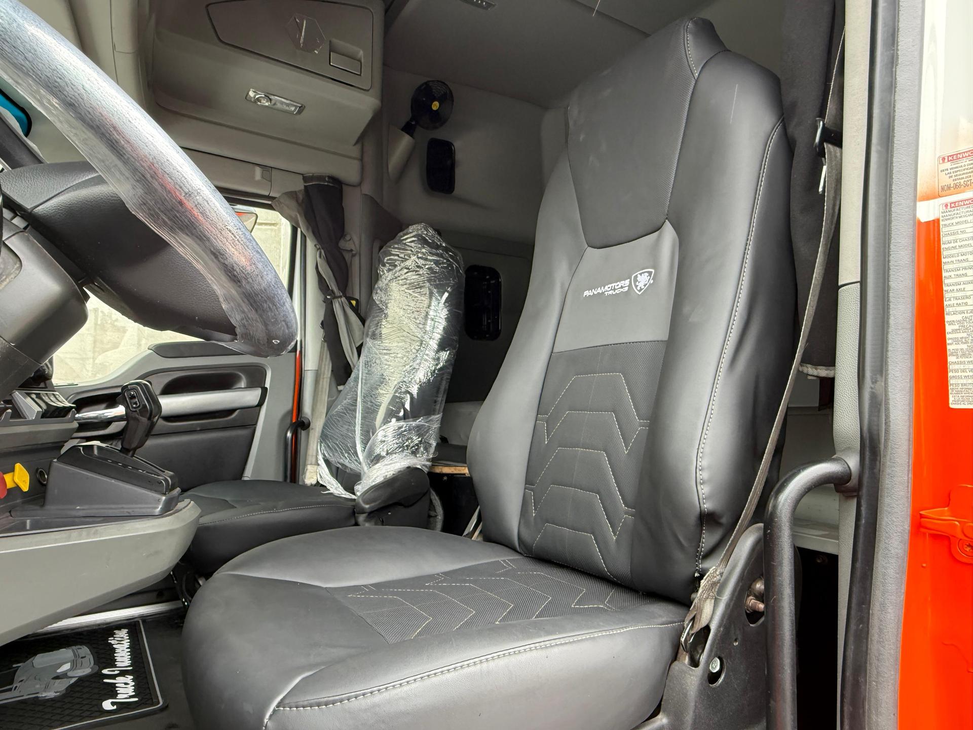 2020 KENWORTH T680 - SEATS_FRONT