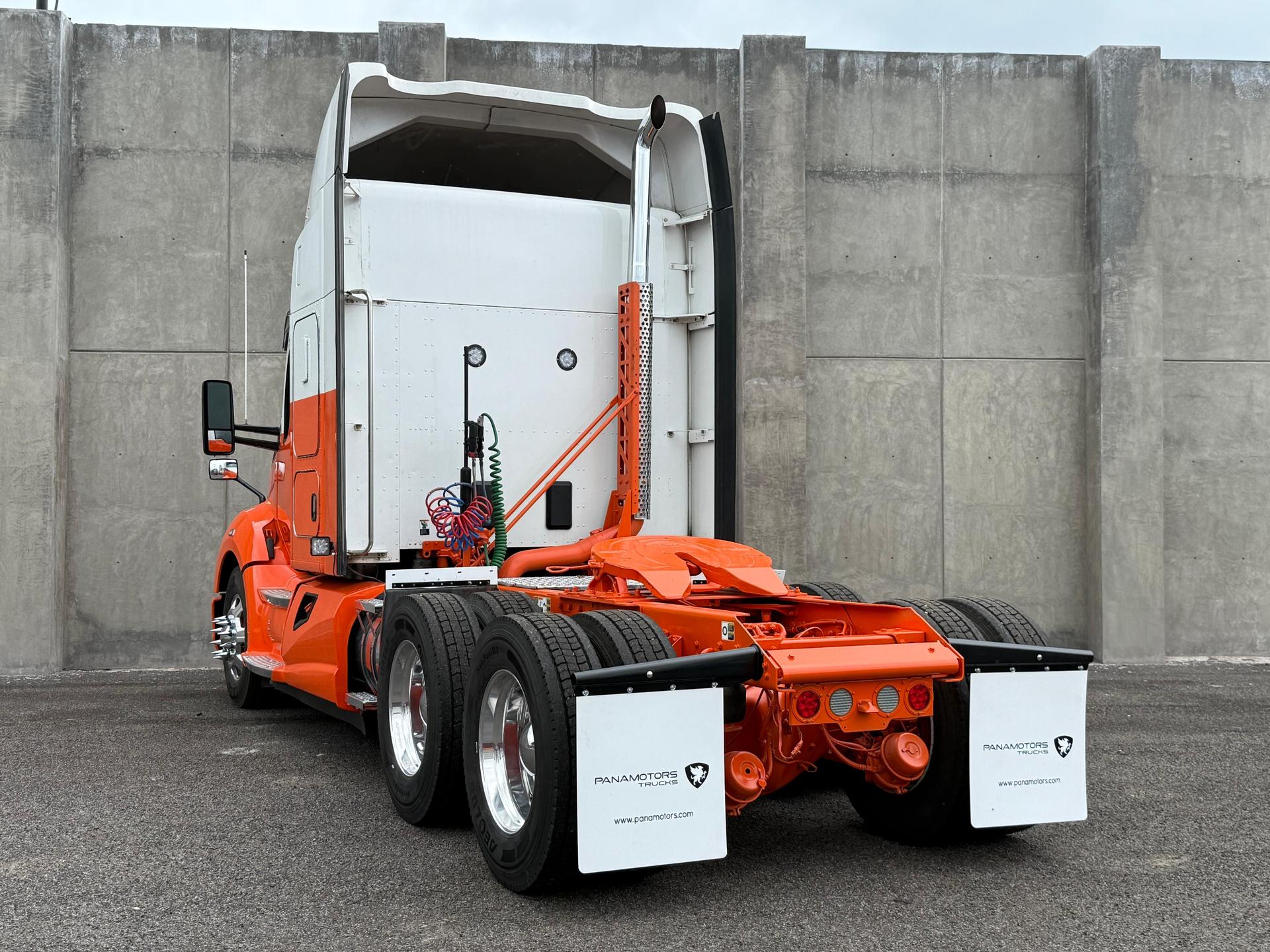 2020 KENWORTH T680 - REAR_DRIVER_SIDE